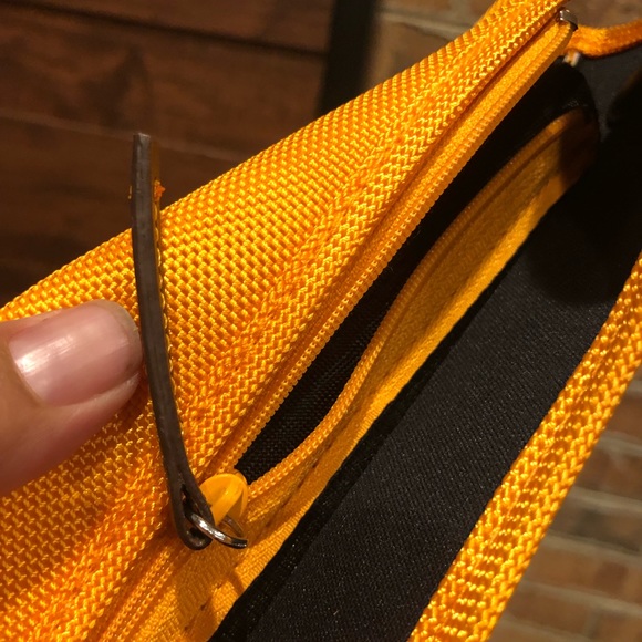 Veuve Clicquot Ice Jacket (26) - Picture 5 of 6